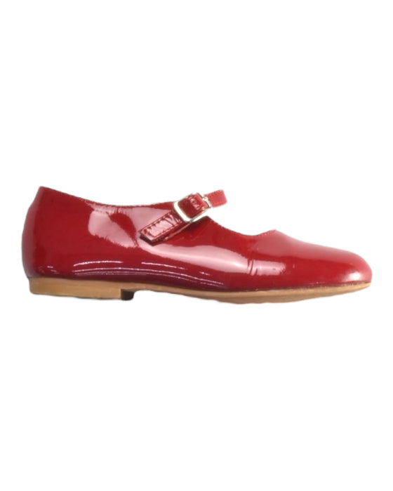 A Red Dress Shoes from La Coqueta in size 4T for girl. (Front View)