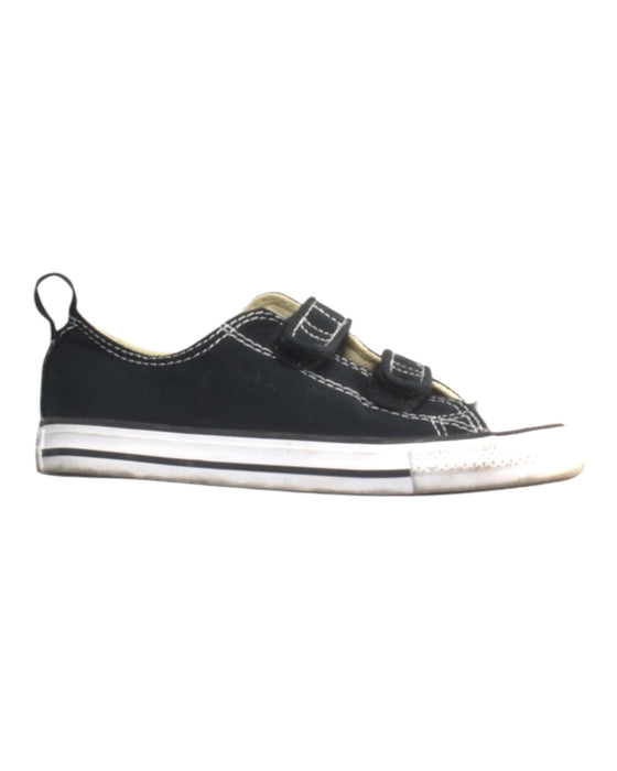A Black Sneakers from Converse in size 4T for boy. (Front View)