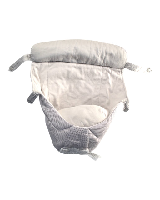 A White Baby Carriers from Ergobaby in size O/S for neutral. (Front View)