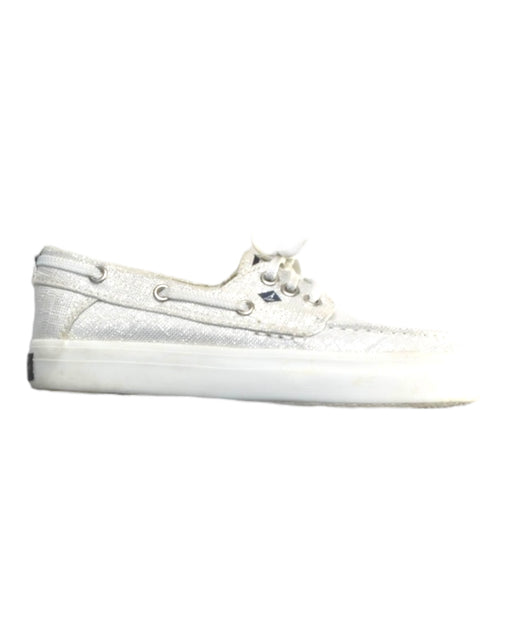 A White Sneakers from Sperry in size 6T for girl. (Front View)