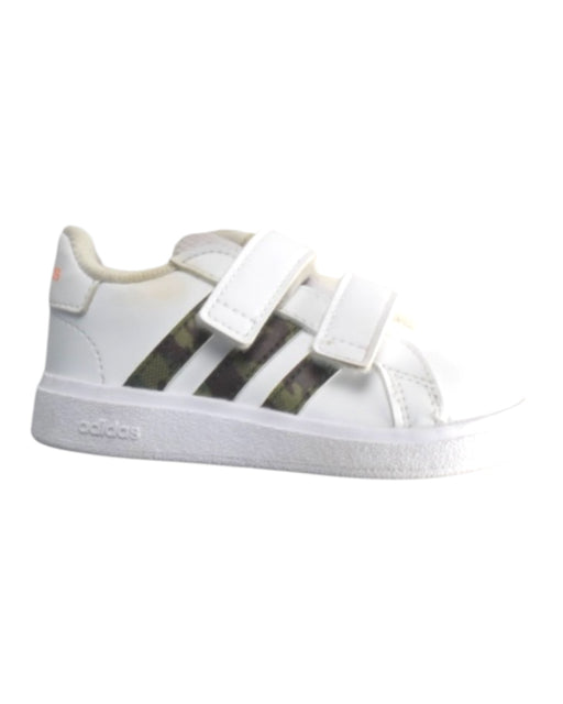 A White Sneakers from Adidas in size 12-18M for boy. (Front View)