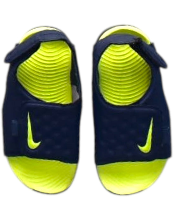 A Navy Sandals from Nike in size 3T for boy. (Back View)
