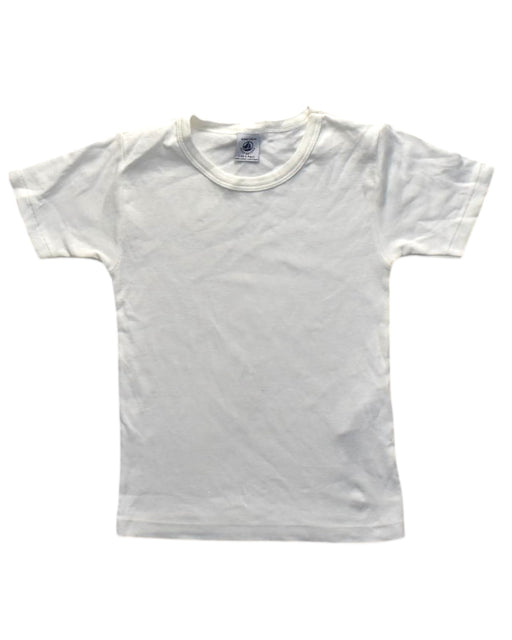 A White Short Sleeve T Shirts from Petit Bateau in size 6T for boy. (Front View)