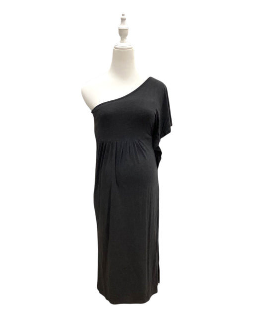 A Black Sleeveless Dresses from Dote in size Maternity-S for maternity. (Front View)