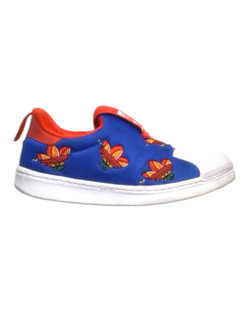 A Multicolour Sneakers from Adidas in size 4T for boy. (Front View)