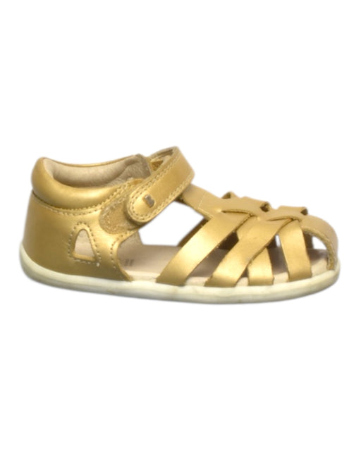 A Gold Sandals from Bobux in size 18-24M for girl. (Front View)