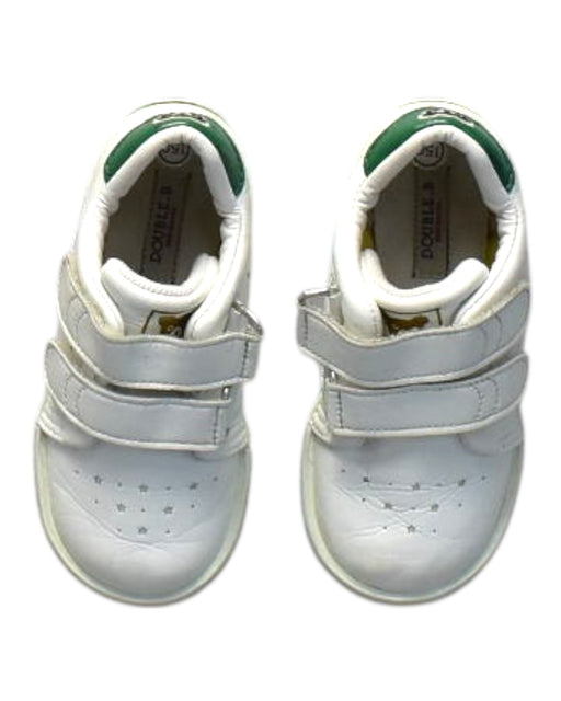 A White Sneakers from Double B Mikihouse in size 3T for boy. (Front View)