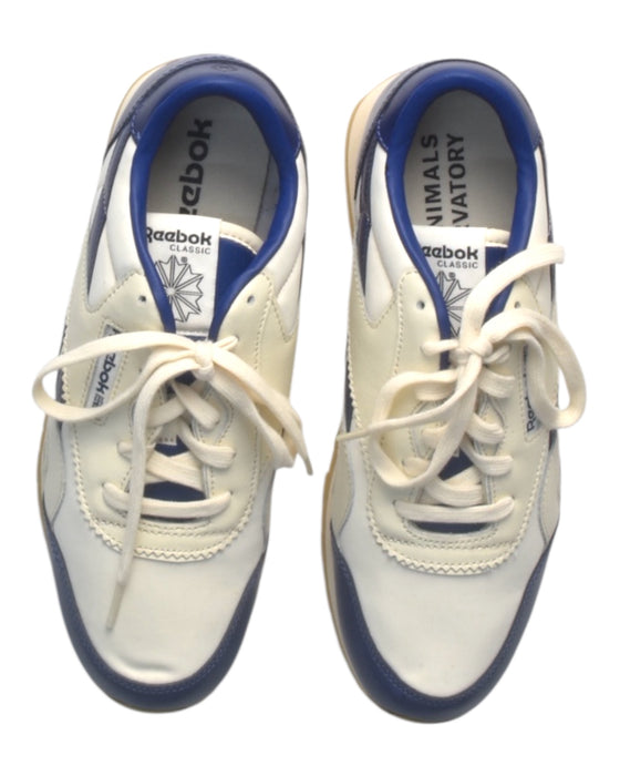 A Blue Sneakers from Reebok in size 12Y for boy. (Back View)