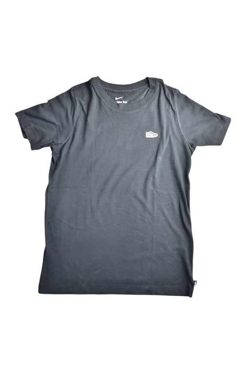 A Grey Short Sleeve T Shirts from Nike in size 14Y for boy. (Front View)