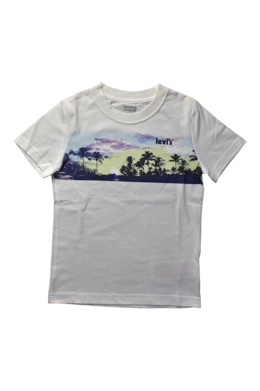 A White Short Sleeve T Shirts from Levi's in size 5T for boy. (Front View)
