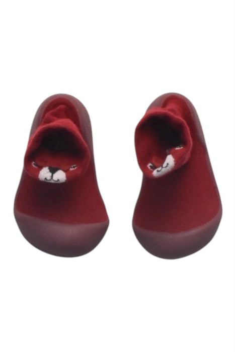 A Red Booties from Attipas in size 18-24M for boy. (Back View)