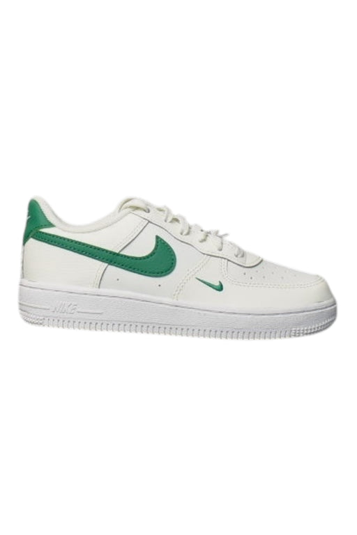 A White Sneakers from Nike in size 7Y for boy. (Front View)