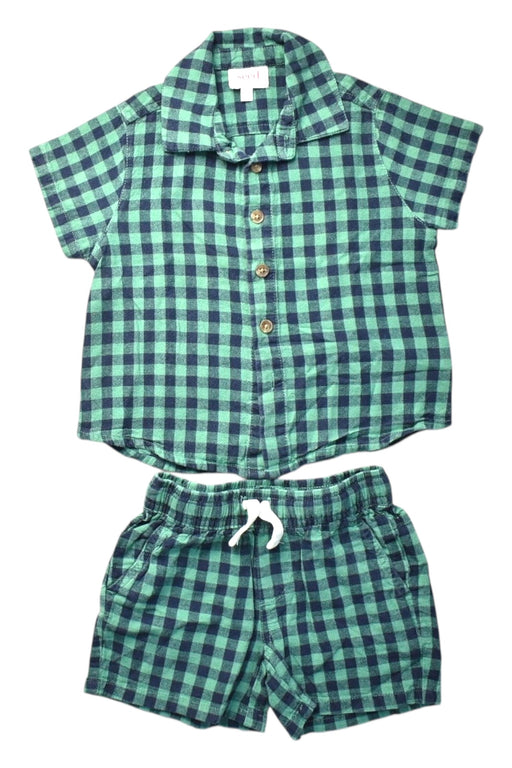 A Green Shorts Sets from Seed in size 2T for boy. (Front View)