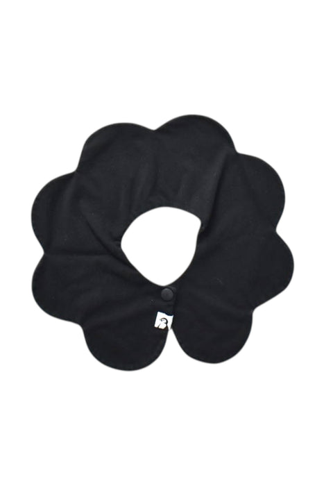 A Black Bibs from Konny in size O/S for girl. (Front View)