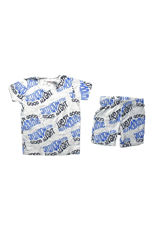 A White Shorts Sets from Seed in size 4T for boy. (Front View)