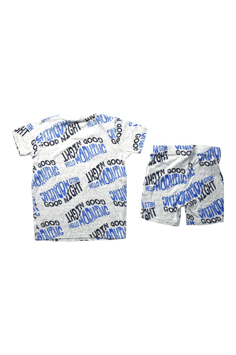 A White Shorts Sets from Seed in size 4T for boy. (Back View)