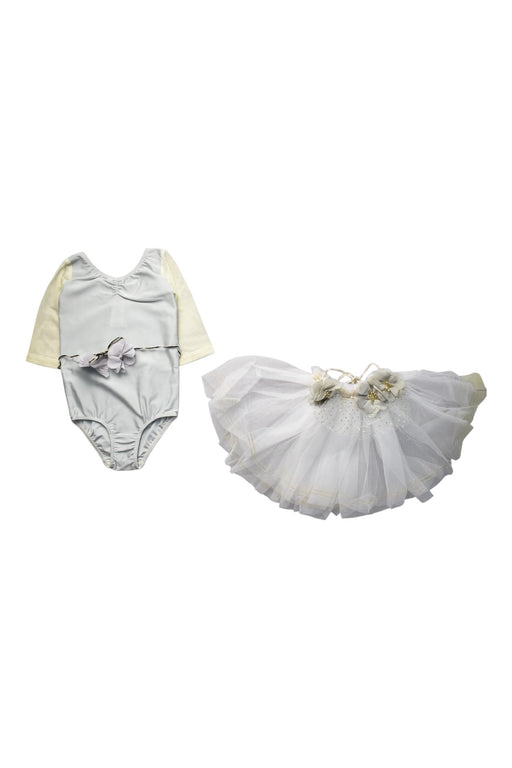 A White Skirt Sets from Atsuyo et Akiko in size 2T for girl. (Front View)
