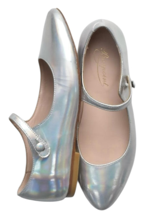A Metallic Flats from Bonpoint in size 6T for girl. (Front View)