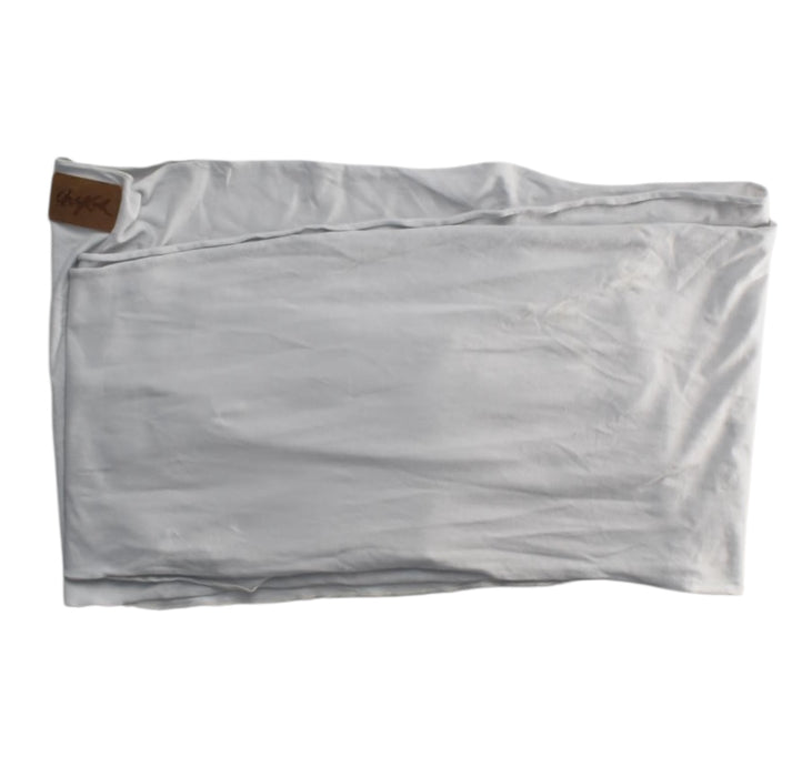 A White Baby Carriers from Chekoh in size Newborn for boy. (Front View)