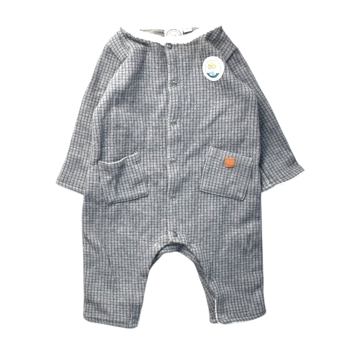 A Grey Long Sleeve Rompers from La Compagnie des Petits in size 3-6M for boy. (Front View)