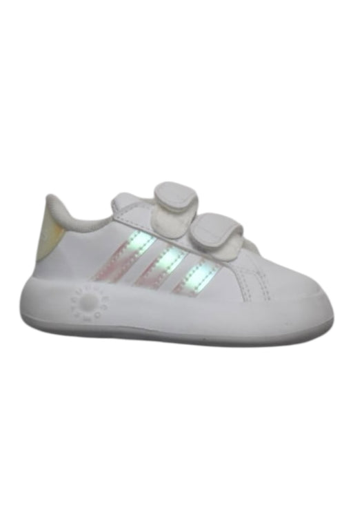A White Sneakers from Adidas in size 12-18M for girl. (Front View)