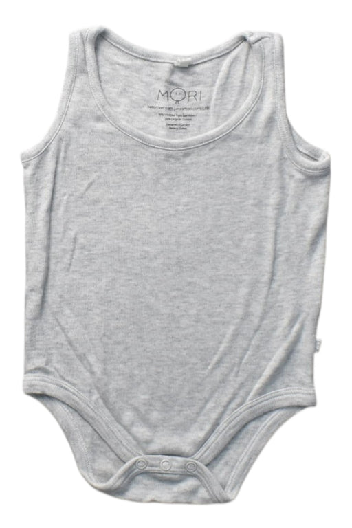 A Grey Sleeveless Bodysuits from Mori in size 6-12M for boy. (Front View)