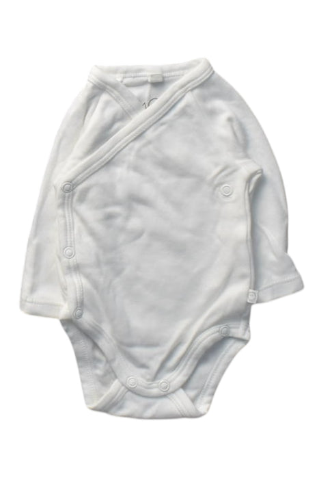 A White Long Sleeve Bodysuits from Mori in size Newborn for girl. (Front View)