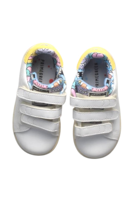 A White Sneakers from Adidas in size 18-24M for girl. (Back View)