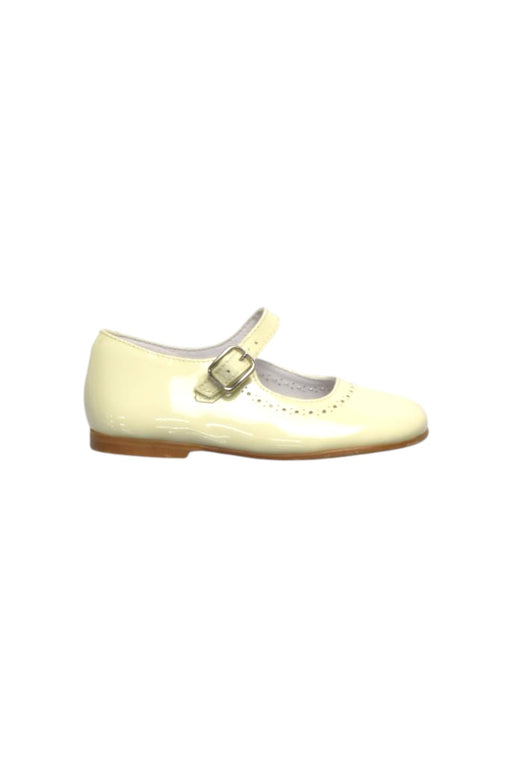 A Ivory Dress Shoes from Childrens Classics in size 3T for girl. (Front View)