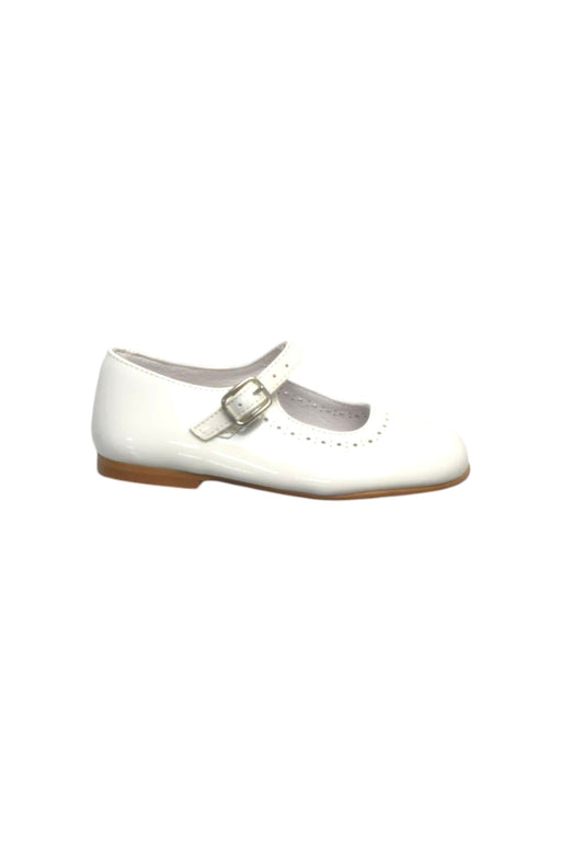A White Flats from Childrens Classics in size 4T for girl. (Front View)