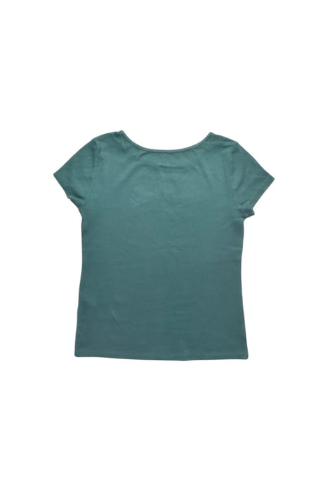 A Green Short Sleeve T Shirts from Abercrombie  in size 11Y for girl. (Back View)