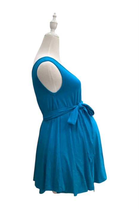 A Blue Sleeveless Tops from Mayarya in size Maternity-S for maternity. (Back View)