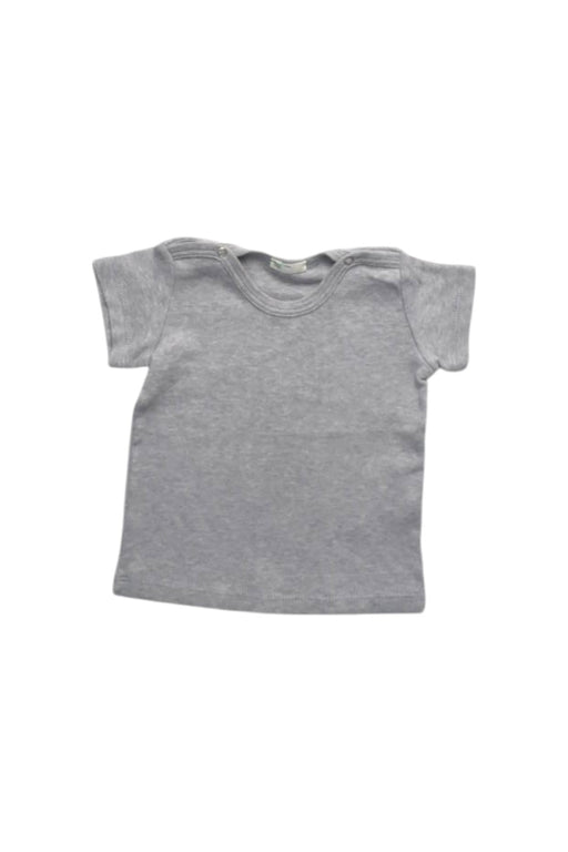 A Grey Short Sleeve T Shirts from United Colors Of Benetton in size 3-6M for boy. (Front View)