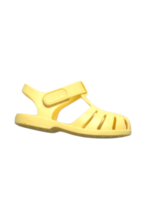 A Yellow Sandals from Igor in size 18-24M for girl. (Front View)