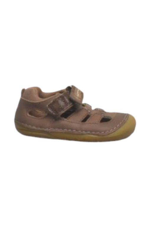 A Brown Sandals from Stride Rite in size 12-18M for boy. (Front View)