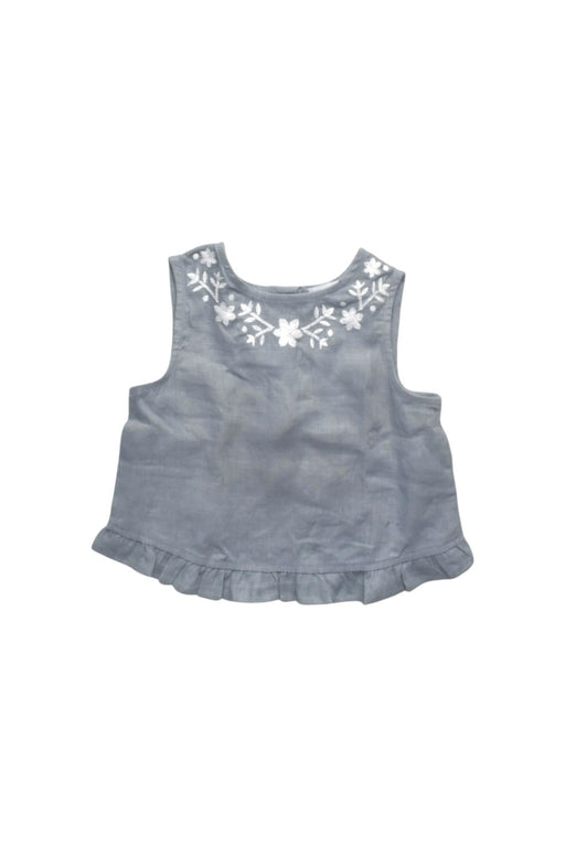 A Grey Sleeveless Tops from Aere in size 4T for girl. (Front View)