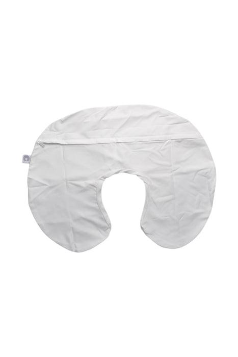 A White Other Accessories from Boppy in size 0-3M for boy. (Front View)
