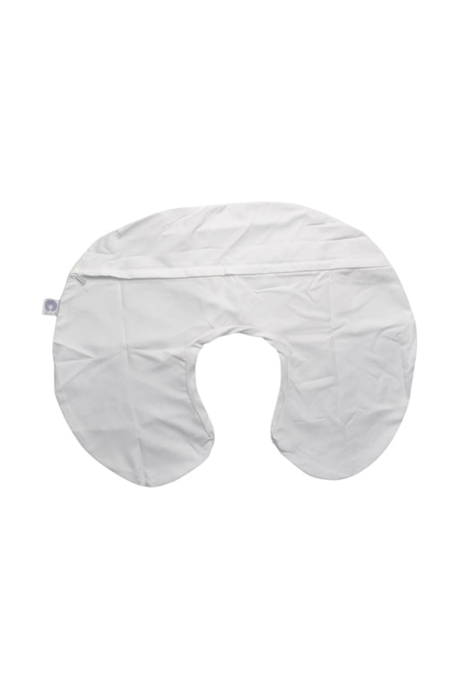 A White Other Accessories from Boppy in size 0-3M for boy. (Front View)
