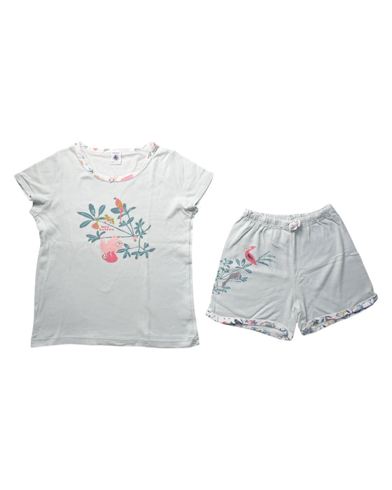 A White Shorts Sets from Petit Bateau in size 8Y for girl. (Front View)