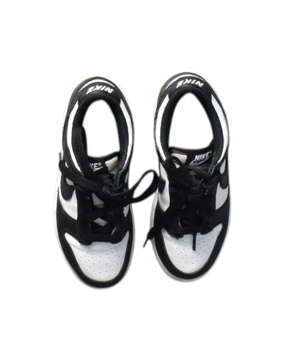 A Black Sneakers from Nike in size 5T for boy. (Back View)