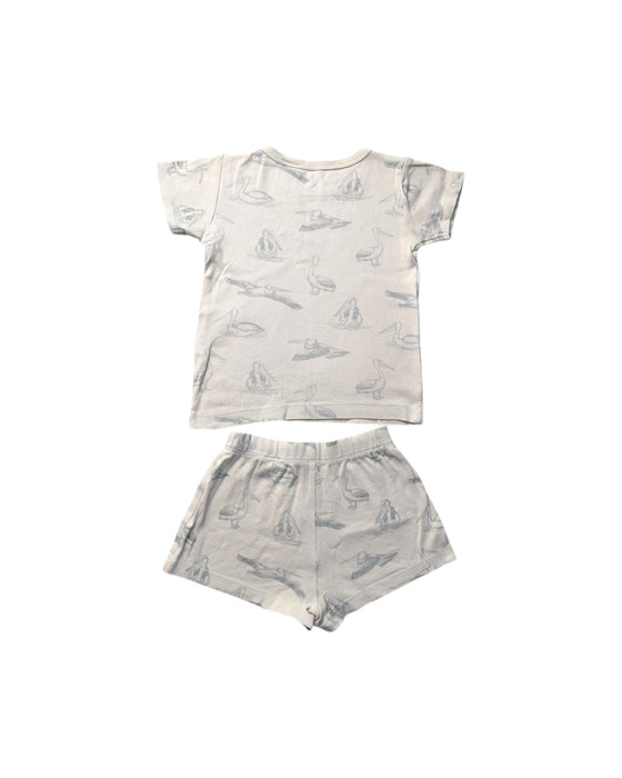 A Ivory Shorts Sets from Wilson & Frenchy in size 2T for boy. (Back View)