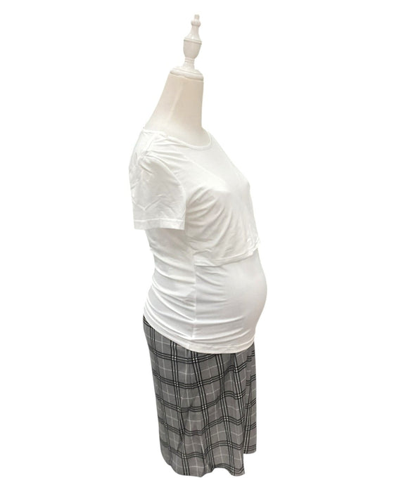 A White Short Sleeve Dresses from Mothercot in size Maternity-S for maternity. (Back View)
