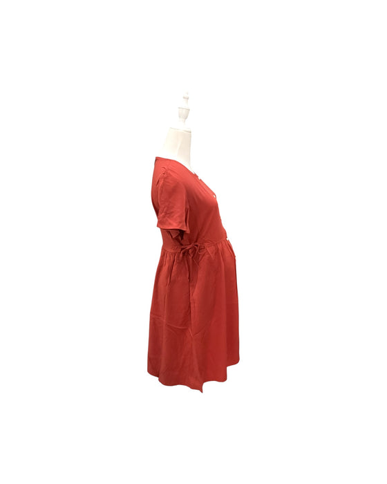 A Red Short Sleeve Dresses from Dear in size Maternity-S for maternity. (Back View)