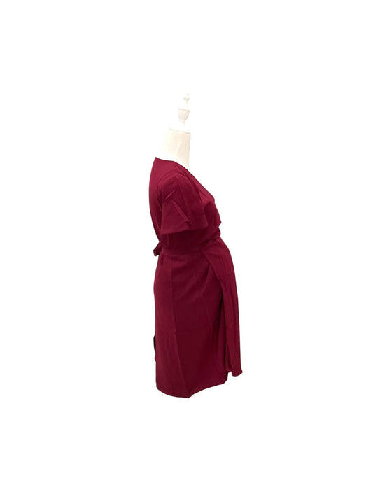 A Burgundy Short Sleeve Dresses from Dear in size Maternity-S for maternity. (Back View)