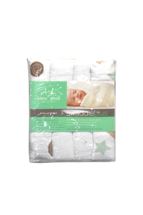 A White Swaddles from Aden & Anais in size Newborn for boy. (Front View)