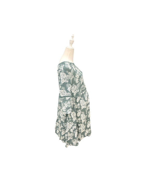 A Green Long Sleeve Dresses from Jump Eat Cry in size Maternity-S for maternity. (Back View)