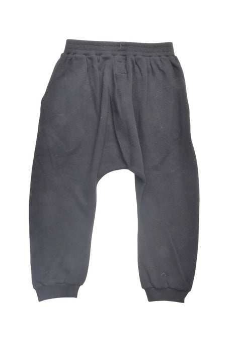 A Black Sweatpants from Roses & Rhinos in size 5T for boy. (Back View)