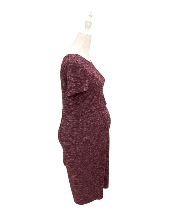 A Burgundy Short Sleeve Dresses from Dear in size Maternity-S for maternity. (Back View)