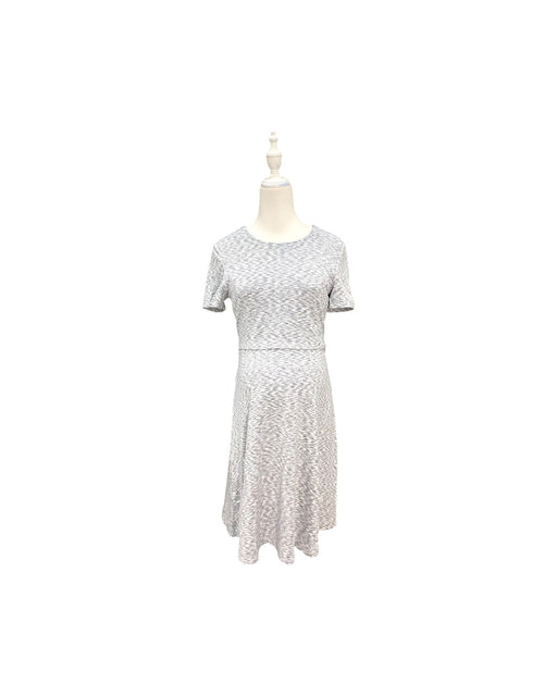 A Grey Short Sleeve Dresses from Dear in size Maternity-S for maternity. (Front View)