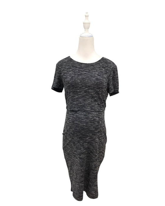 A Grey Short Sleeve Dresses from Dear in size Maternity-S for maternity. (Front View)